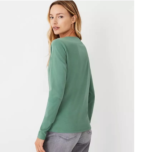 Ann Taylor Envelope Top - Picture 2 of 6